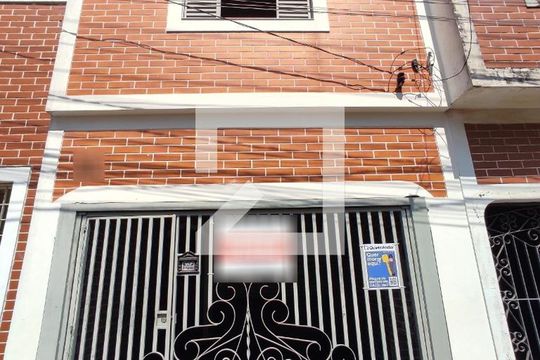 Fachada de casa à venda com 2 quartos, 130m² em Vila Assunção, Santo André
