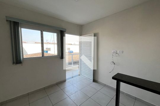 Sala/Cozinha de casa de condomínio para alugar com 1 quarto, 25m² em Vila Monte Sion, Suzano