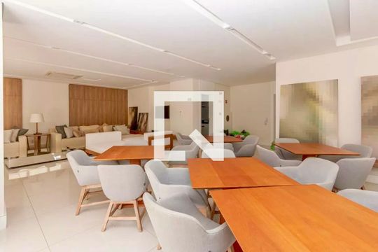 Área comum de kitnet/studio para alugar com 0 quarto, 38m² em Campo Belo, São Paulo