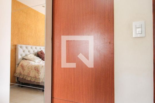 Closet da suíte de casa à venda com 3 quartos, 225m² em Santa Monica, Belo Horizonte