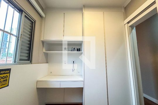 Quarto de casa à venda com 3 quartos, 125m² em Jardim Santo Antoninho, São Paulo