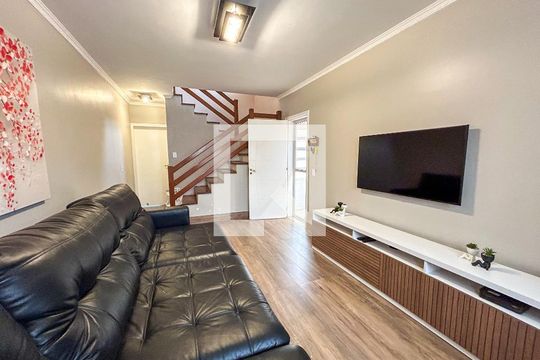 Sala de casa à venda com 3 quartos, 125m² em Jardim Santo Antoninho, São Paulo
