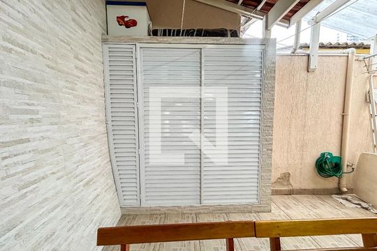 Área comum de casa à venda com 3 quartos, 125m² em Jardim Santo Antoninho, São Paulo