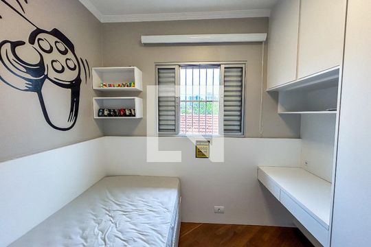Quarto de casa à venda com 3 quartos, 125m² em Jardim Santo Antoninho, São Paulo