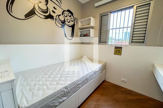 Quarto de casa à venda com 3 quartos, 125m² em Jardim Santo Antoninho, São Paulo