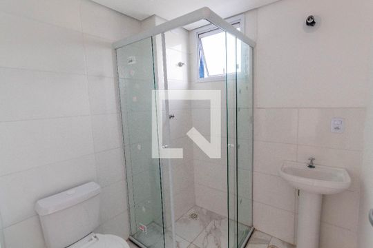 Banheiro de apartamento para alugar com 2 quartos, 44m² em Vila Ré, São Paulo