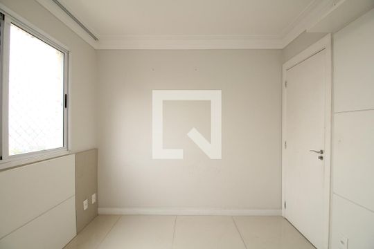 Suíte de apartamento à venda com 2 quartos, 80m² em Chácara Agrindus, Taboão da Serra