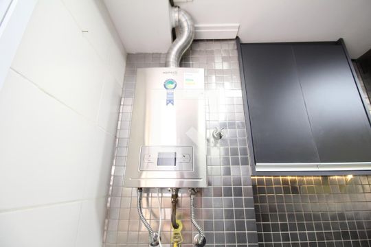 Cozinha de apartamento à venda com 2 quartos, 80m² em Chácara Agrindus, Taboão da Serra