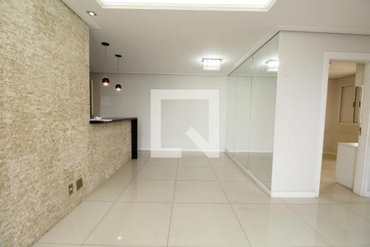 Sala de apartamento à venda com 2 quartos, 80m² em Chácara Agrindus, Taboão da Serra
