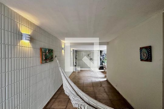 Garagem de casa para alugar com 4 quartos, 170m² em Campo Belo, São Paulo