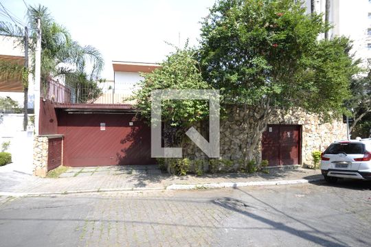 Fachada de casa para alugar com 3 quartos, 250m² em Vila Mariana, São Paulo