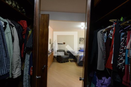 Suíte 3 de casa para alugar com 3 quartos, 250m² em Vila Mariana, São Paulo