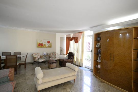 Sala de casa para alugar com 3 quartos, 250m² em Vila Mariana, São Paulo