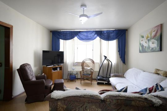 Sala de TV de casa para alugar com 3 quartos, 250m² em Vila Mariana, São Paulo