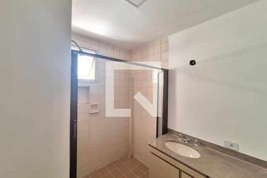 Banheiro da Suíte de apartamento para alugar com 3 quartos, 105m² em Perdizes, São Paulo