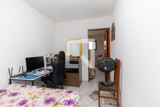 Quarto 1 de casa à venda com 2 quartos, 150m² em Vila Carmosina, São Paulo