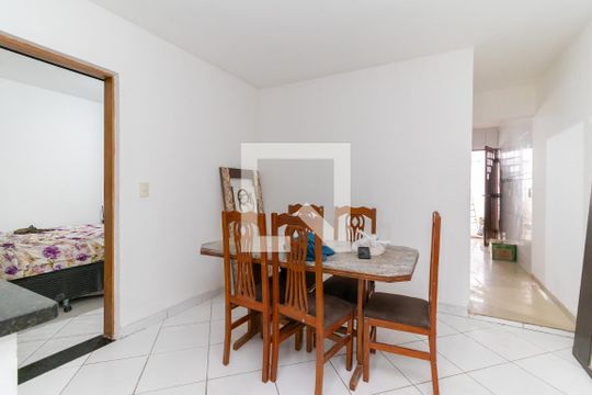 Sala de Jantar de casa à venda com 2 quartos, 150m² em Vila Carmosina, São Paulo