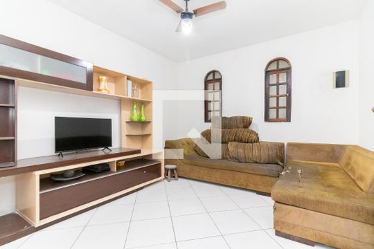 Casa à venda com 2 quartos, 150m² em Vila Carmosina, São Paulo