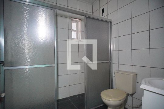 Banheiro de casa para alugar com 3 quartos, 90m² em São Jorge, Novo Hamburgo
