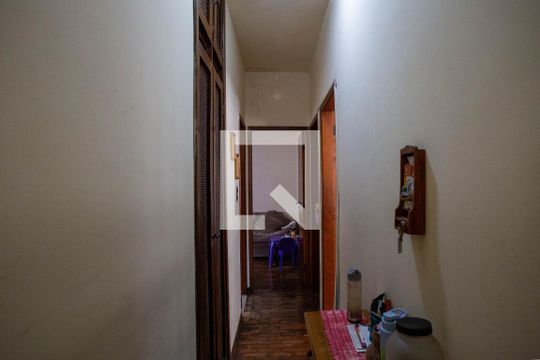 Corredor de apartamento à venda com 4 quartos, 136m² em Sagrada Família, Belo Horizonte