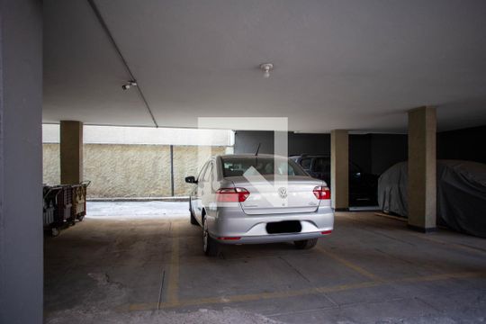Garagem de apartamento à venda com 4 quartos, 136m² em Sagrada Família, Belo Horizonte