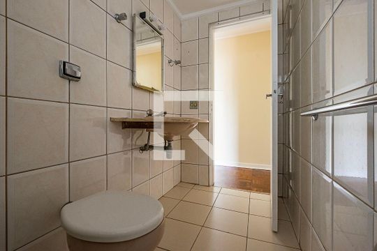 Banheiro de apartamento para alugar com 2 quartos, 96m² em Cerqueira César, São Paulo