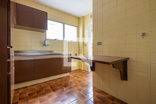Cozinha de apartamento para alugar com 2 quartos, 96m² em Cerqueira César, São Paulo