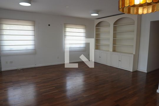 Sala de apartamento à venda com 4 quartos, 180m² em Sumarezinho, São Paulo
