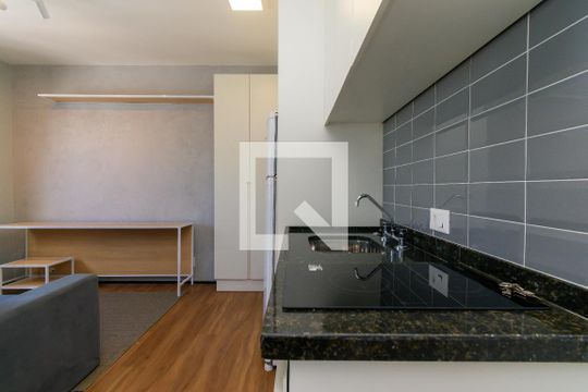 Cozinha de apartamento para alugar com 1 quarto, 31m² em Vila Prudente, São Paulo