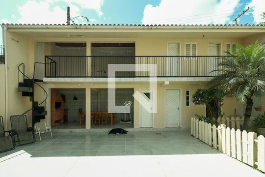 Fundos de casa à venda com 4 quartos, 360m² em Jardim Itu, Porto Alegre