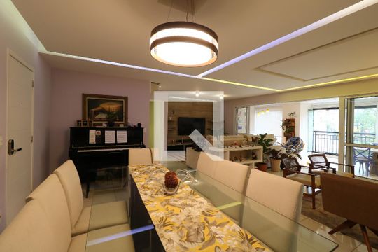 Sala de apartamento à venda com 3 quartos, 201m² em Vila Gilda, Santo André