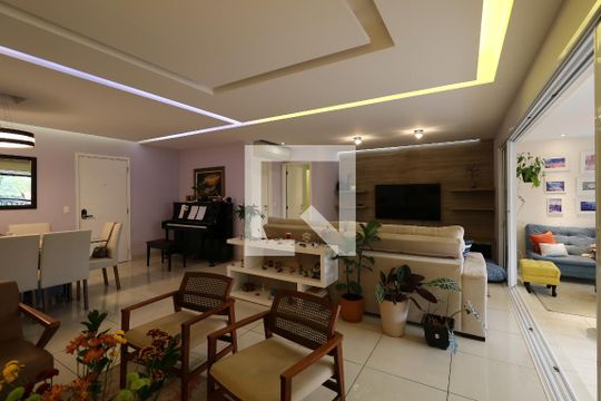 Sala de apartamento à venda com 3 quartos, 201m² em Vila Gilda, Santo André