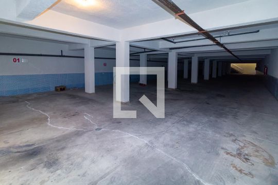 Garagem de casa de condomínio à venda com 2 quartos, 112m² em Vila Alpina, São Paulo