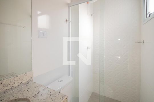Banheiro de apartamento para alugar com 2 quartos, 42m² em Vila Maria, São Paulo