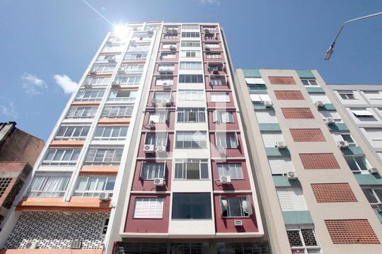 Fachada de kitnet/studio à venda com 1 quarto, 27m² em Centro Histórico, Porto Alegre