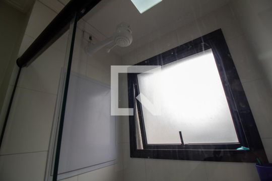 Banheiro de kitnet/studio para alugar com 1 quarto, 26m² em Campo Belo, São Paulo