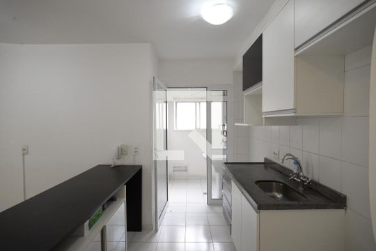 Cozinha de apartamento para alugar com 3 quartos, 75m² em Cambuci, São Paulo