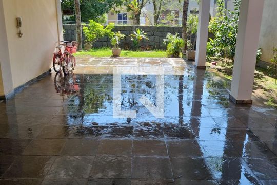Garagem de casa de condomínio à venda com 6 quartos, 391m² em Jacarepaguá, Rio de Janeiro
