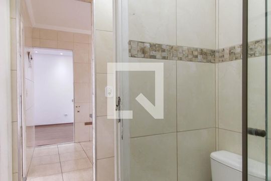Banheiro de apartamento para alugar com 3 quartos, 66m² em Itaquera, São Paulo