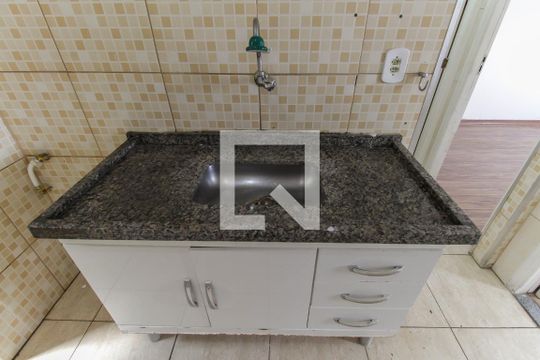 Cozinha de apartamento para alugar com 3 quartos, 66m² em Itaquera, São Paulo