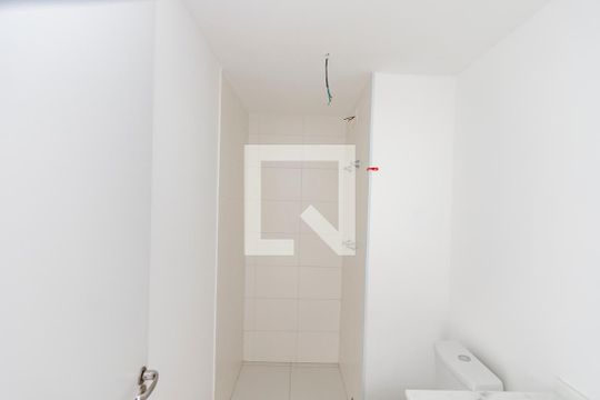 Banheiro de kitnet/studio para alugar com 1 quarto, 27m² em Santo Amaro, São Paulo