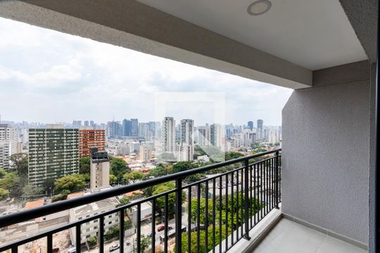 Studio/Varanda de kitnet/studio para alugar com 1 quarto, 27m² em Santo Amaro, São Paulo