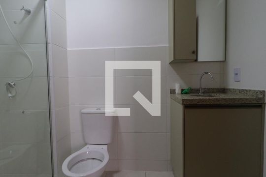 Banheiro de apartamento para alugar com 2 quartos, 50m² em Residencial Monterrey, Ribeirão Preto