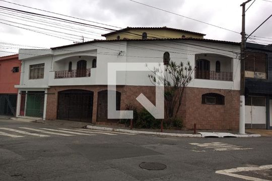 Fachada de casa à venda com 6 quartos, 360m² em Vila California, São Paulo