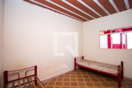Suíte de casa à venda com 2 quartos, 400m² em Cachoeirinha, Belo Horizonte