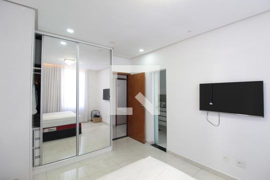Suíte 1 de casa à venda com 3 quartos, 500m² em Braúnas, Belo Horizonte