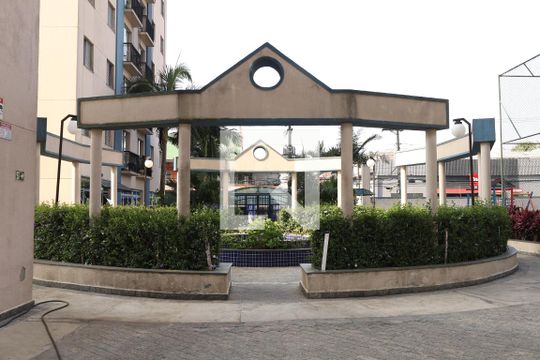 Área comum - Entrada do prédio de apartamento para alugar com 2 quartos, 62m² em Vila Carmosina, São Paulo