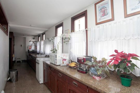 Cozinha de apartamento à venda com 3 quartos, 310m² em Petrópolis, Porto Alegre