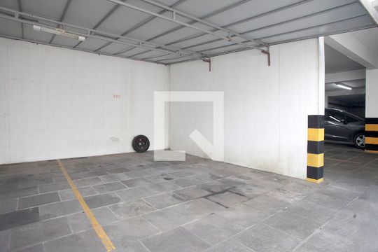 Box Garagem (03 vagas) de apartamento à venda com 3 quartos, 310m² em Petrópolis, Porto Alegre