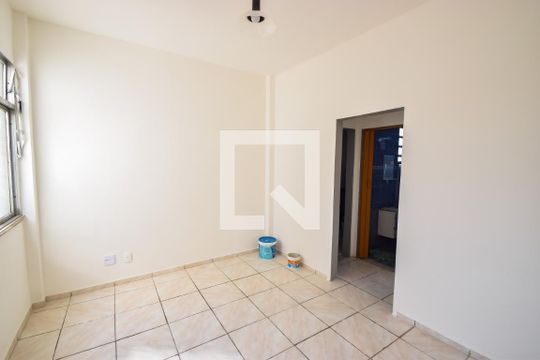 Sala de apartamento para alugar com 1 quarto, 48m² em Piedade, Rio de Janeiro